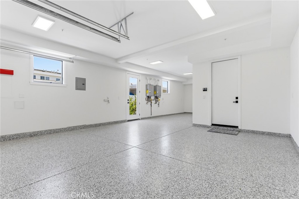 17007 Edgewater Lane