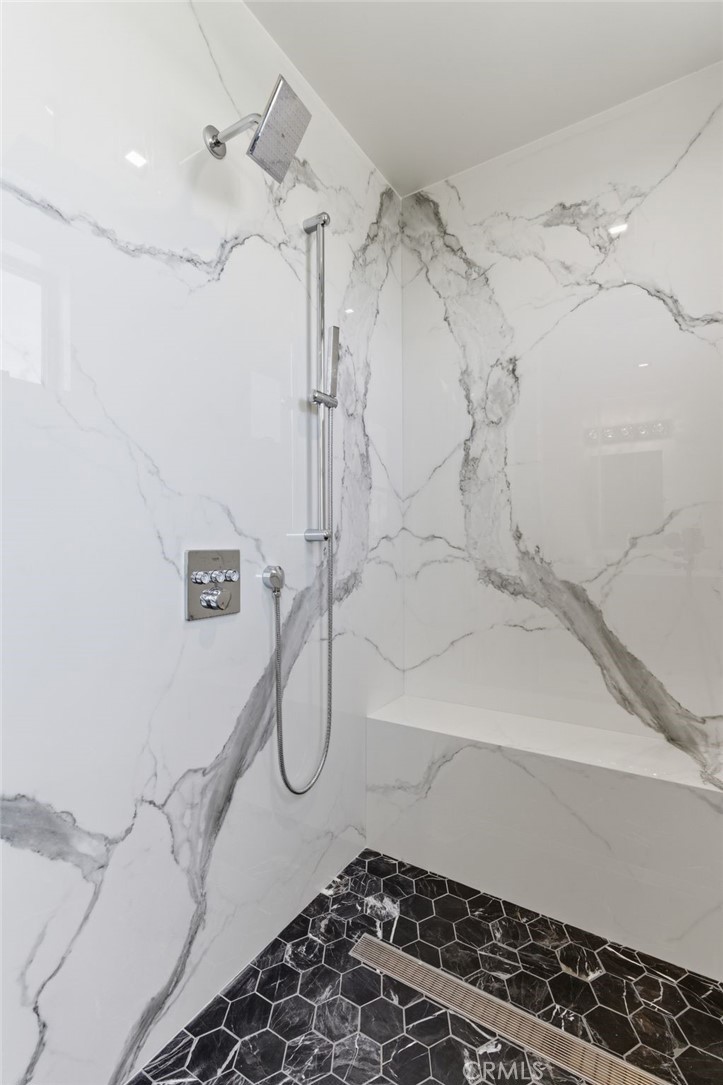 17007 Edgewater Lane