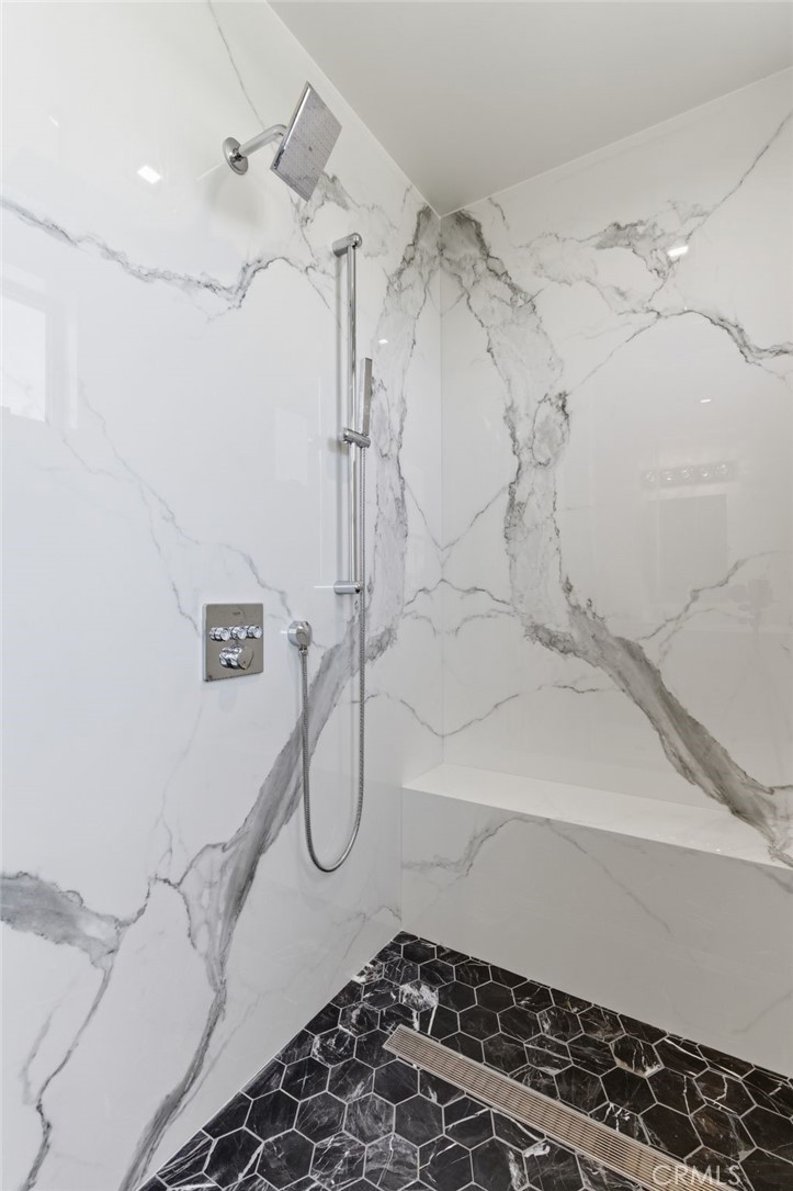 17007 Edgewater Lane