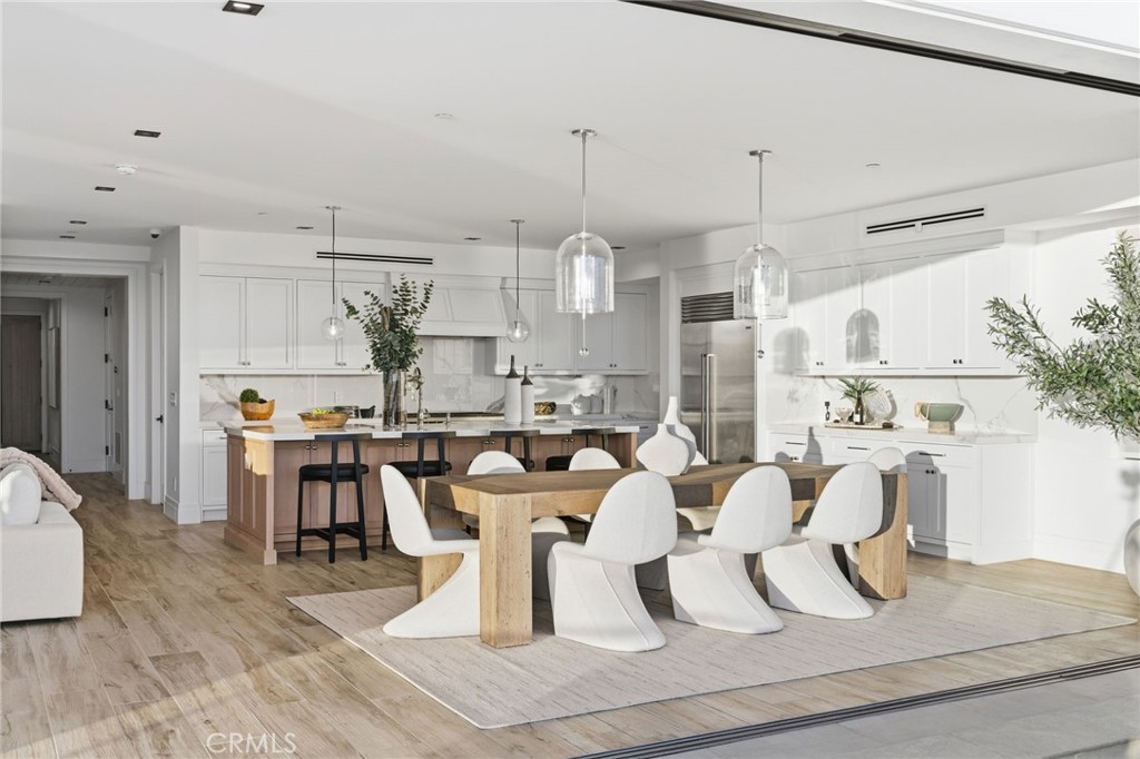 17007 Edgewater Lane