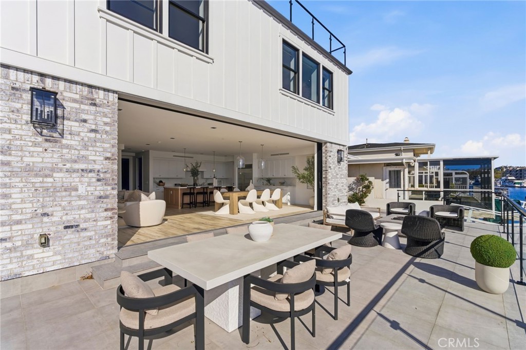 17007 Edgewater Lane