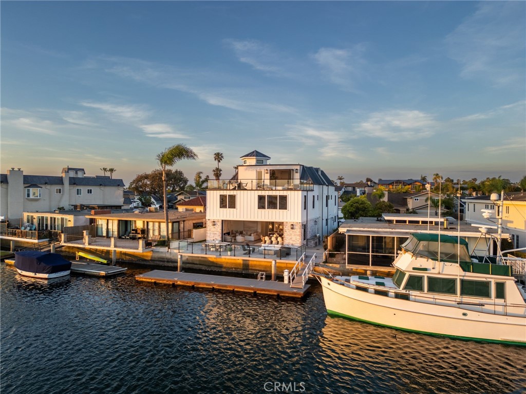 17007 Edgewater Lane