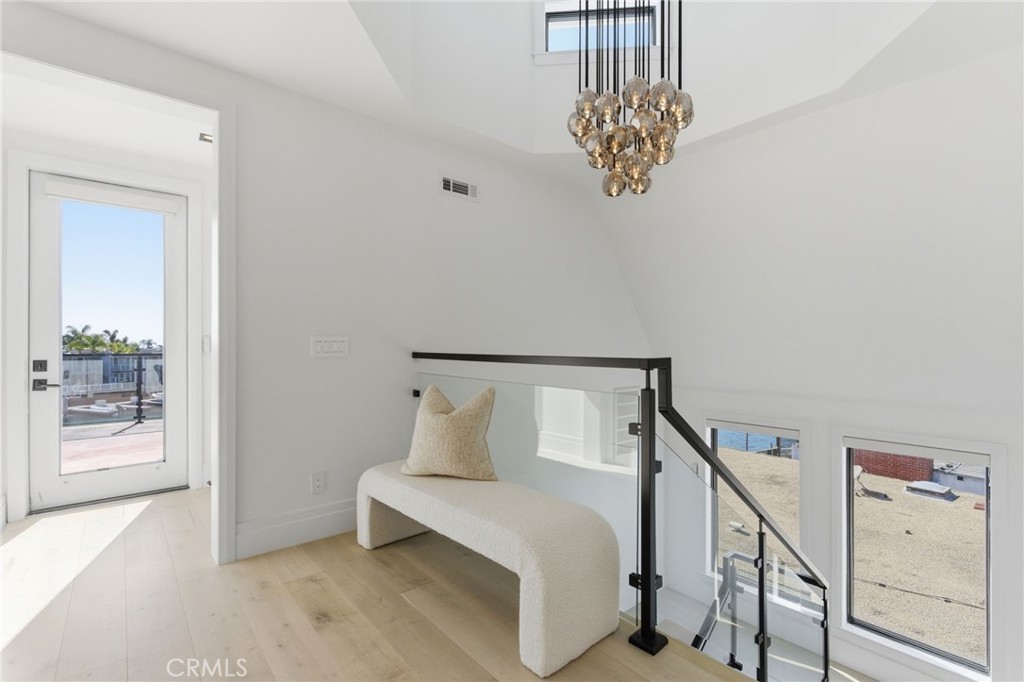 17007 Edgewater Lane