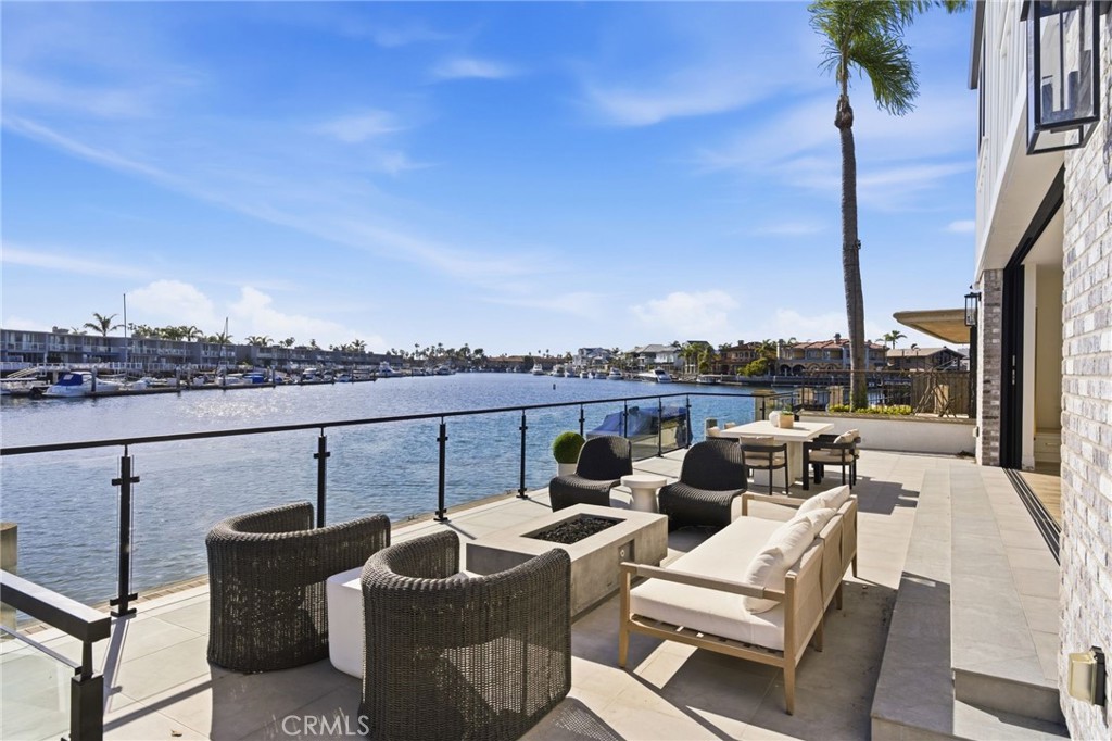 17007 Edgewater Lane