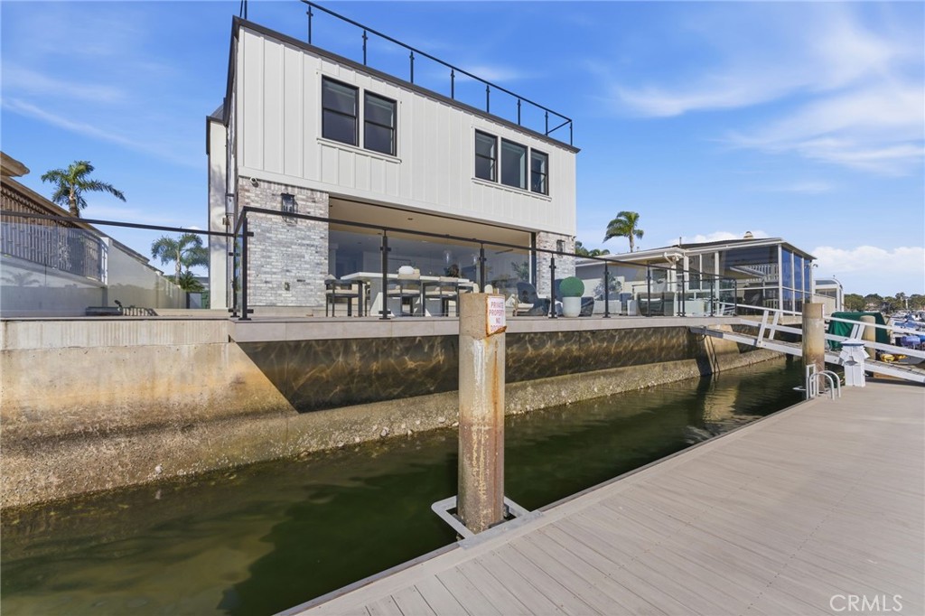 17007 Edgewater Lane