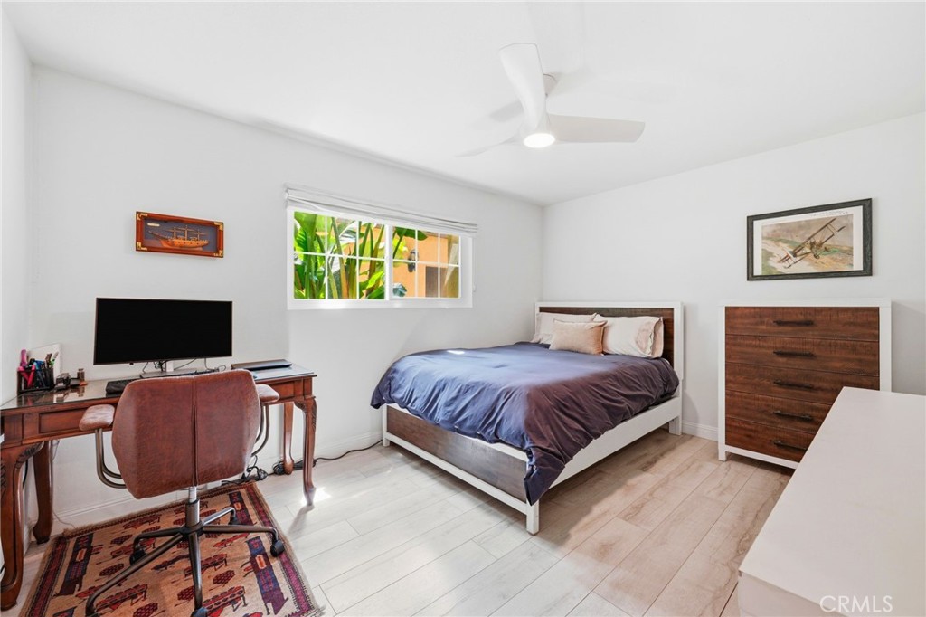214 Via Robina 4