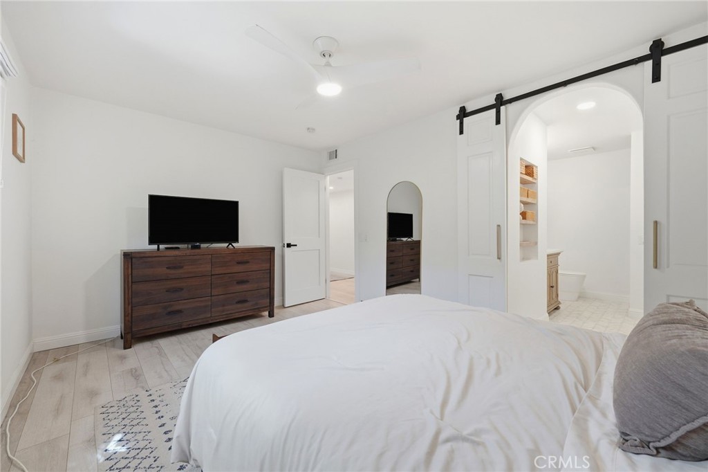 214 Via Robina 4