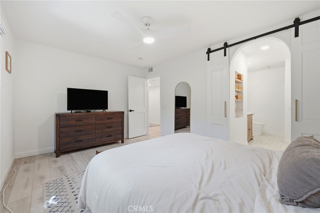 214 Via Robina 4