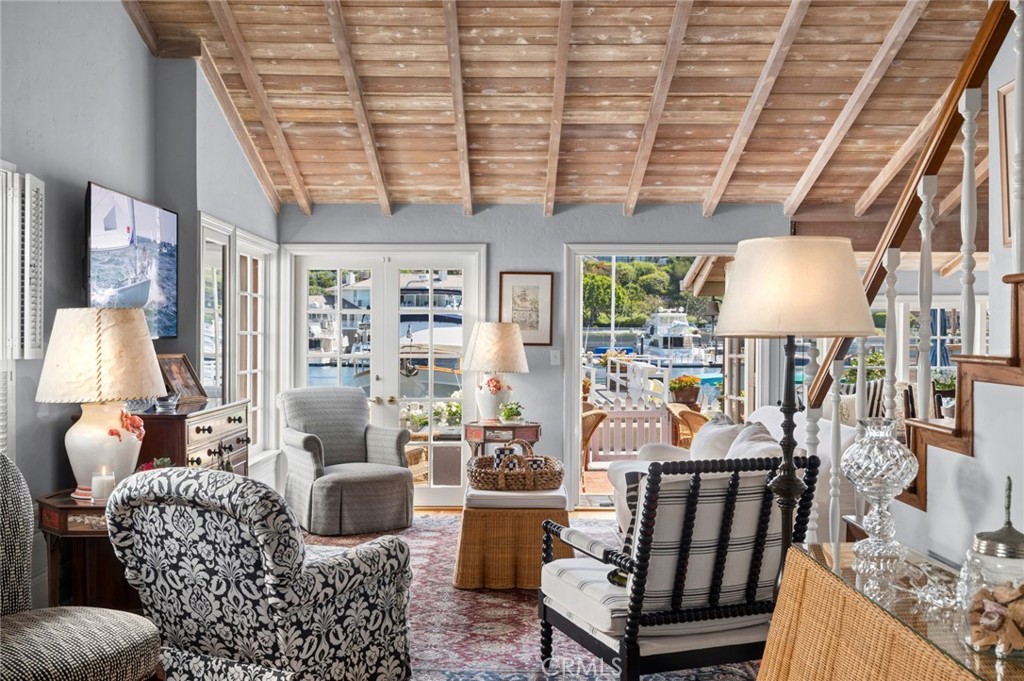 323 E Bay Front