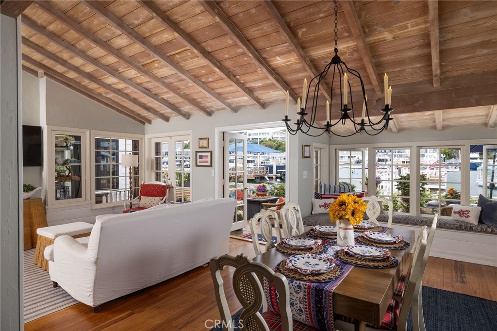 323 E Bay Front