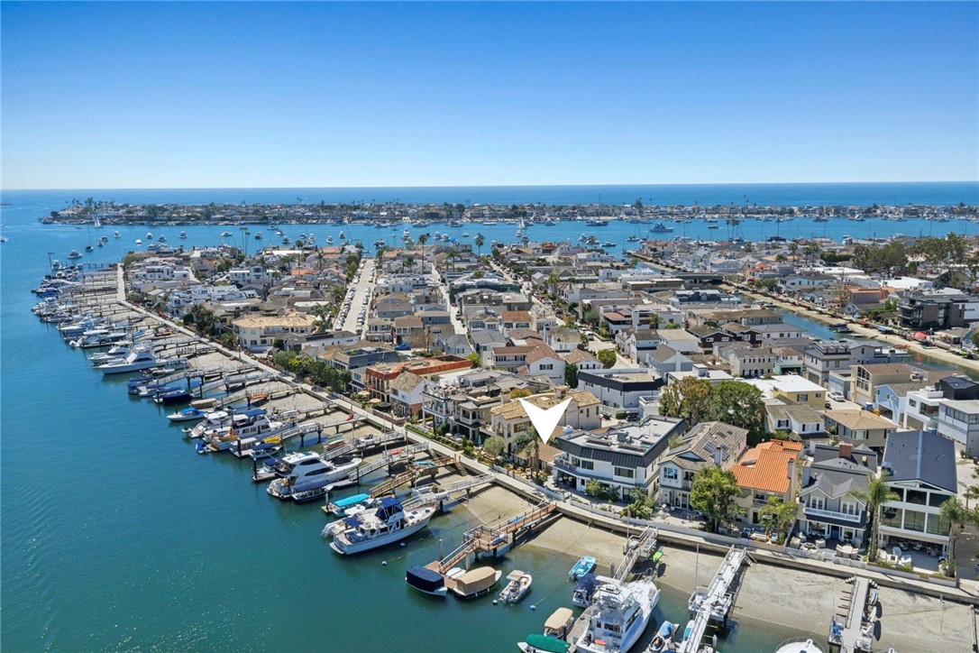 323 E Bay Front