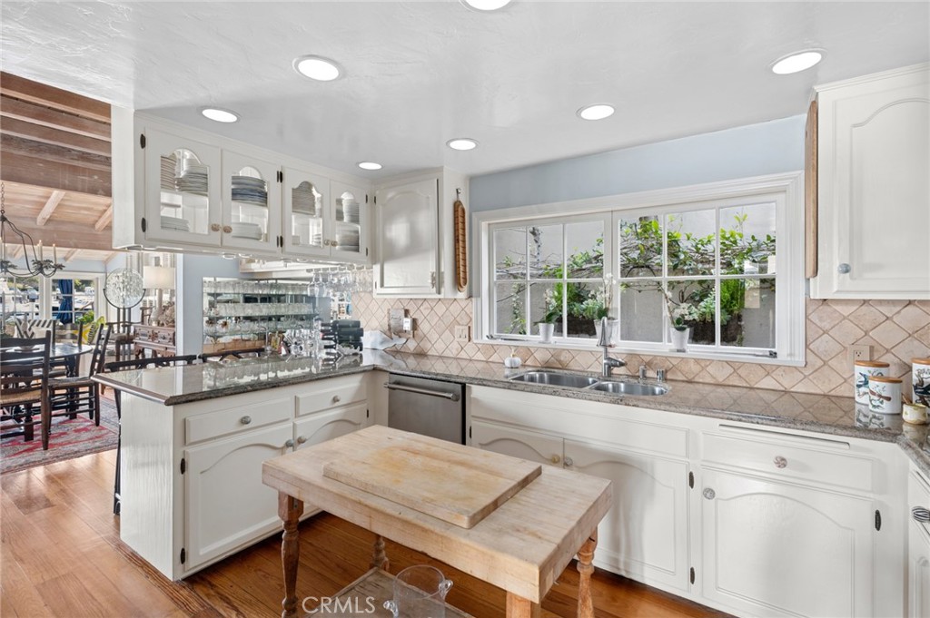 323 E Bay Front