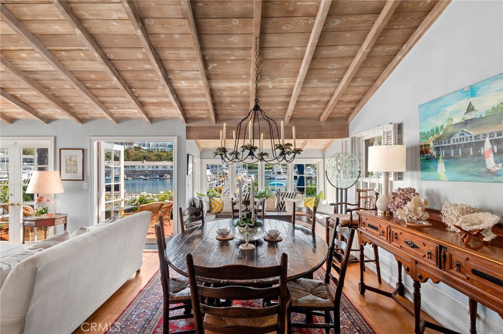323 E Bay Front
