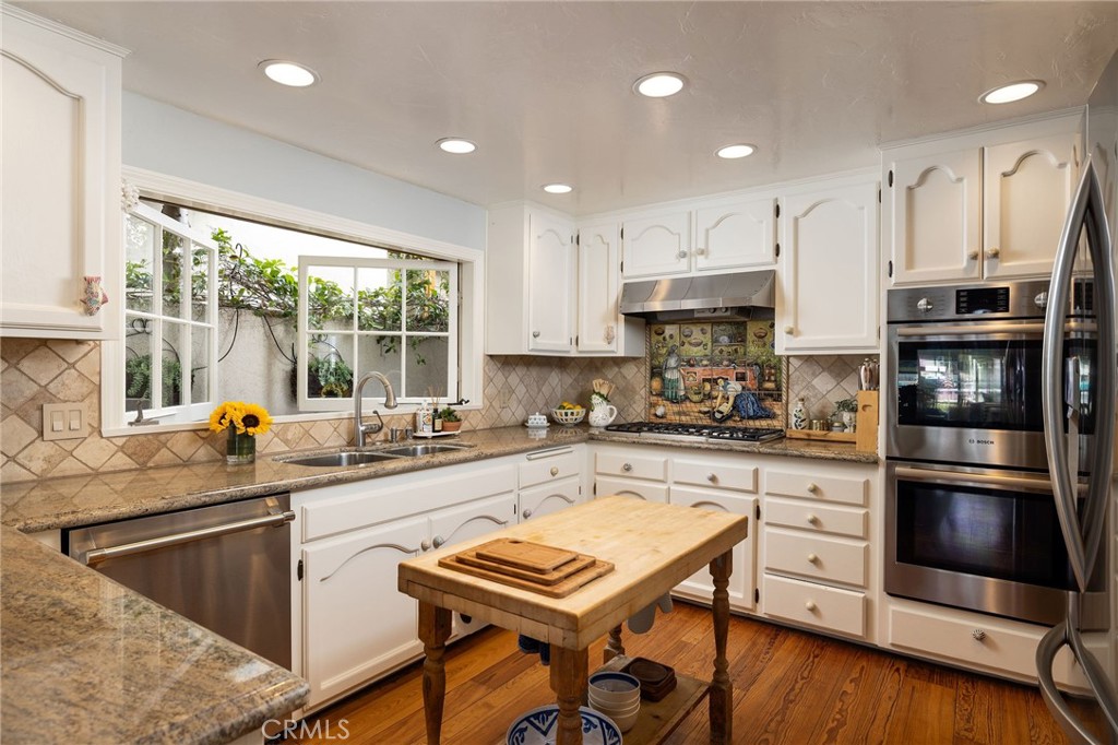 323 E Bay Front