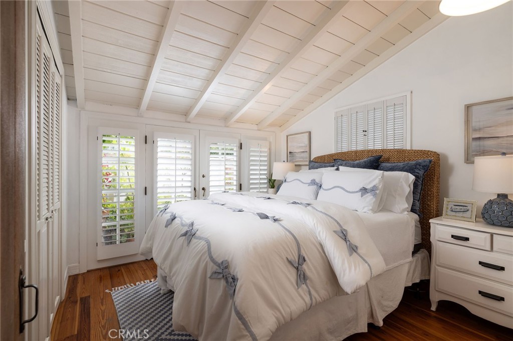 323 E Bay Front