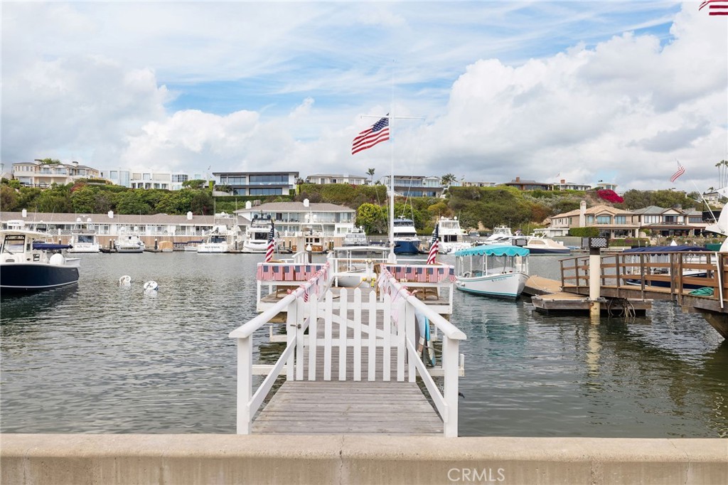323 E Bay Front
