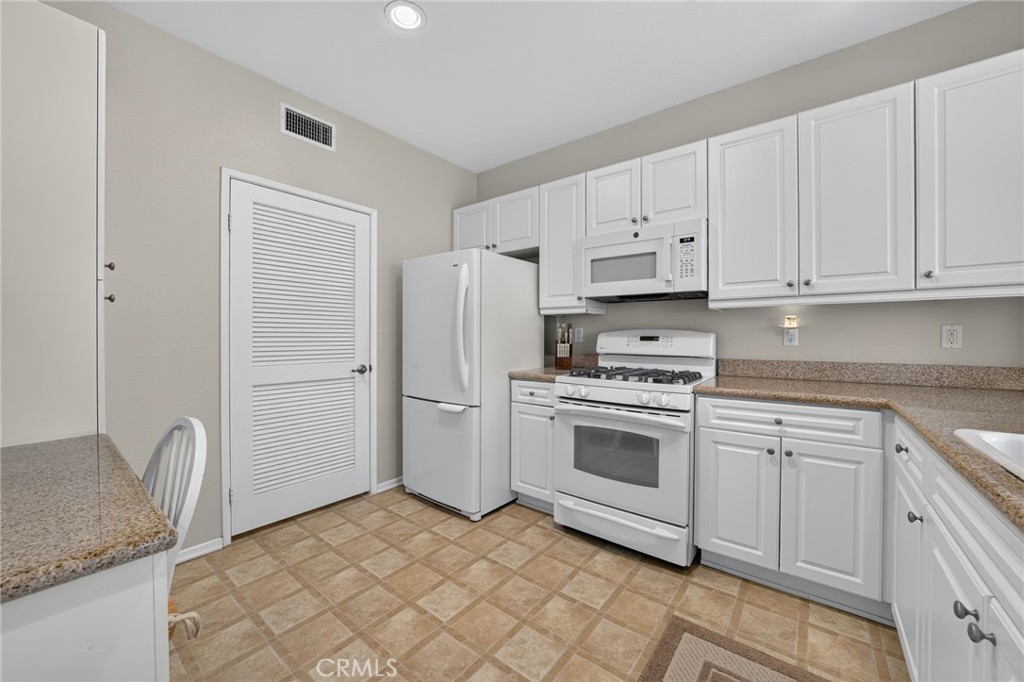 3273 Watermarke Place