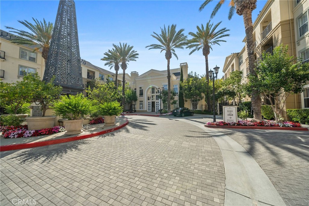 3273 Watermarke Place