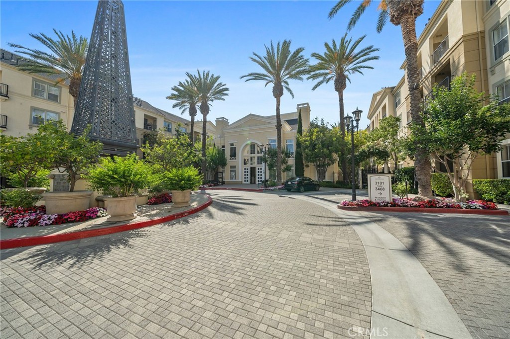 3273 Watermarke Place