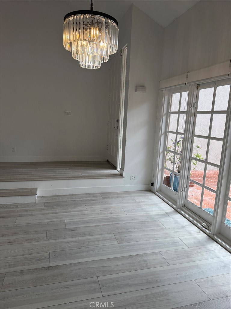 446 Vista Roma