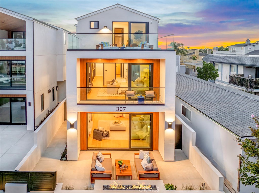 307 14th Street