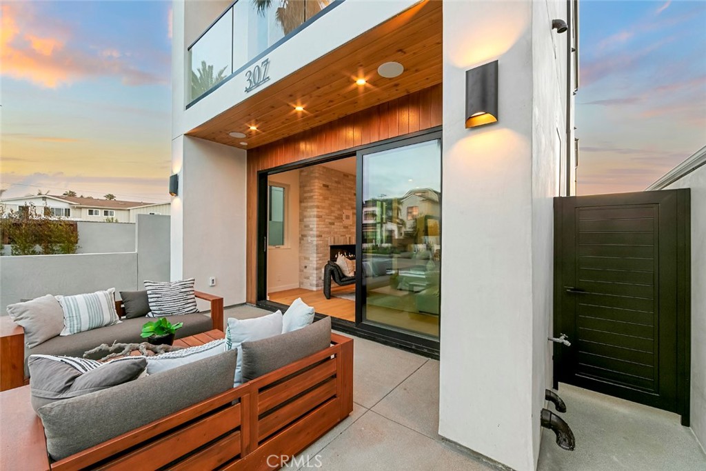 307 14th Street