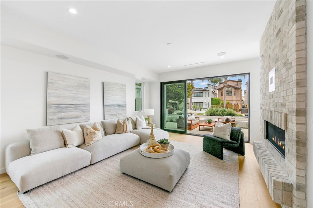 307 14th Street