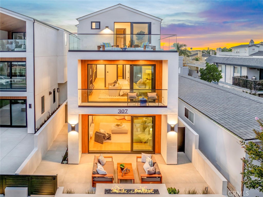 307 14th Street