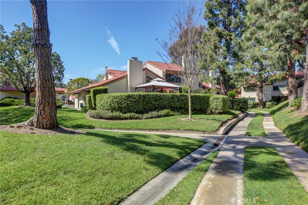 8402 Sunbeam Cir