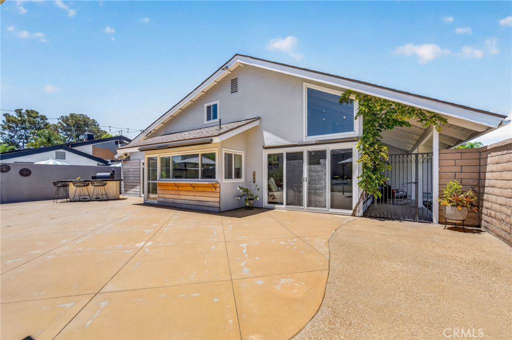 23306 Buckland Lane