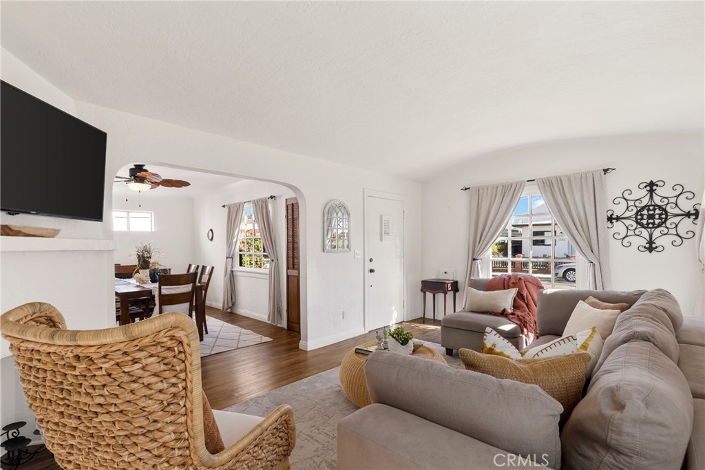 5945 East The Toledo