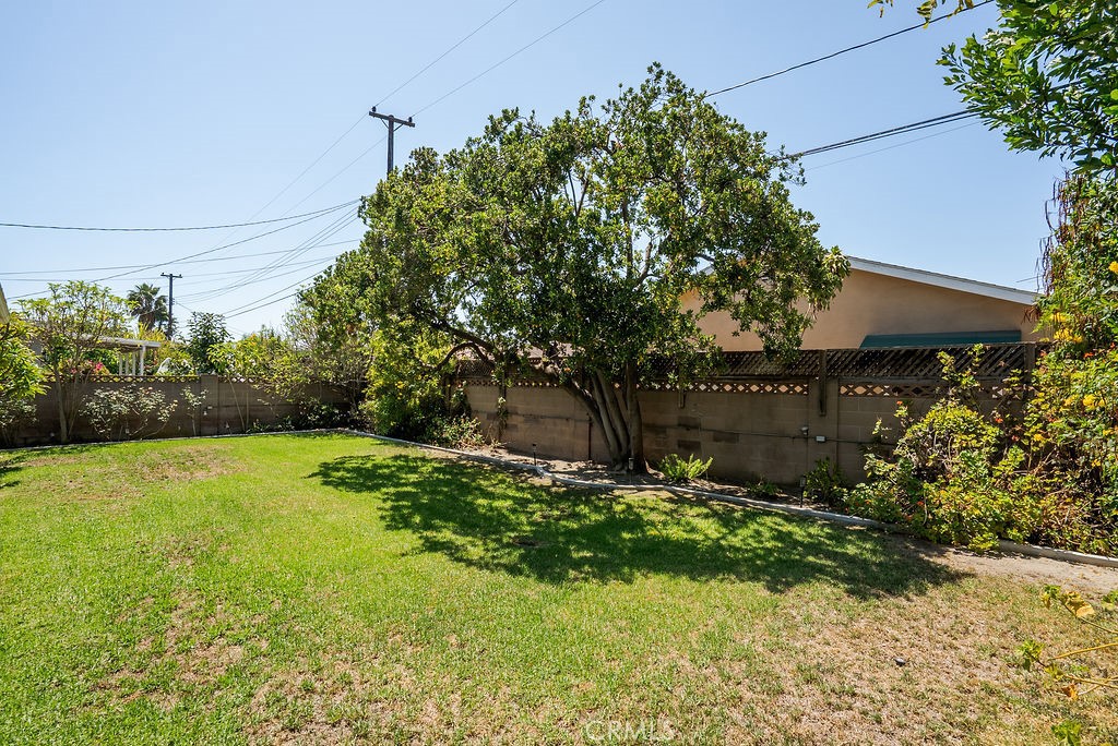 1849 S Janette