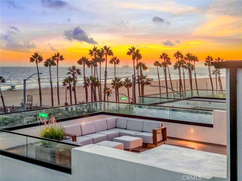 816 Pacific Coast Highway