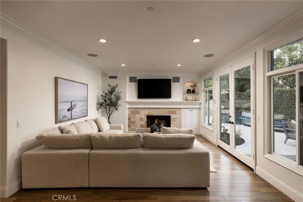 6621 Silverspur Lane