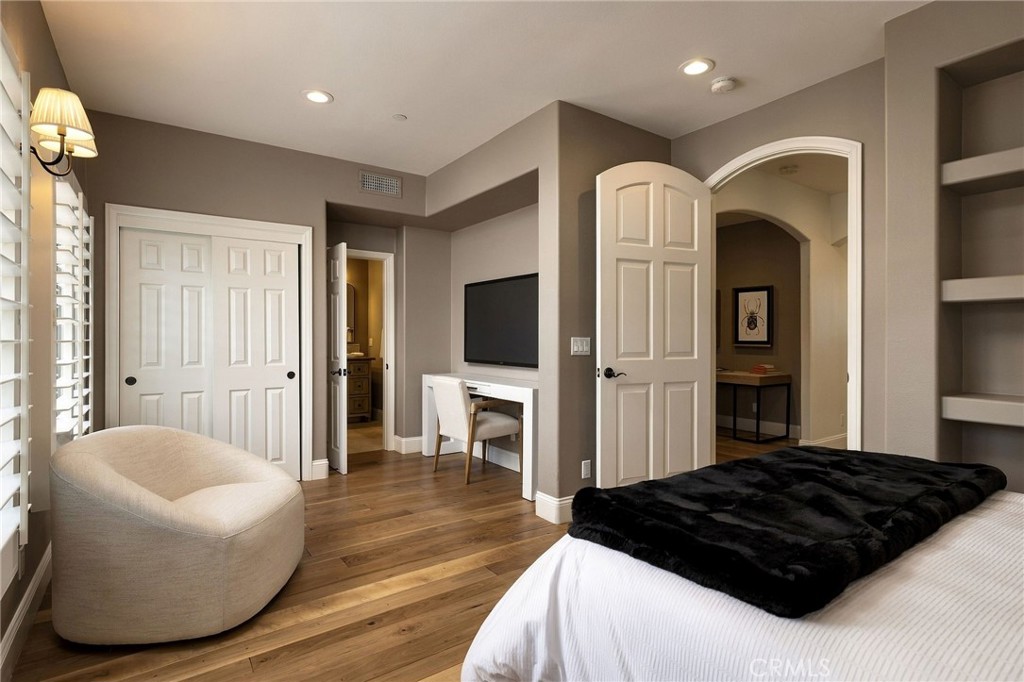 6621 Silverspur Lane