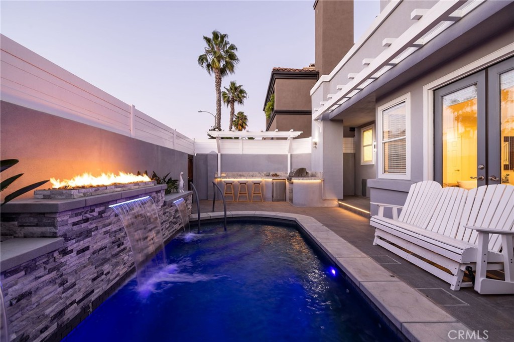 606 Goldenwest