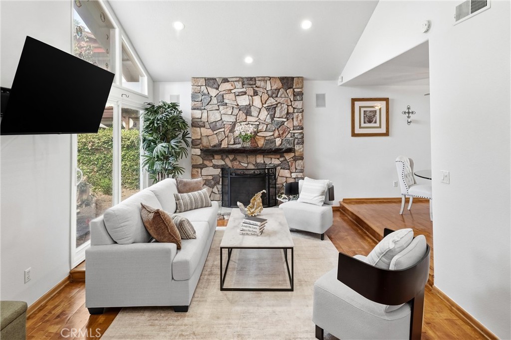 5872 Meadowbrook Drive