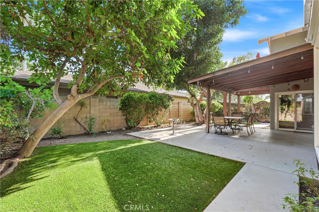 5872 Meadowbrook Drive