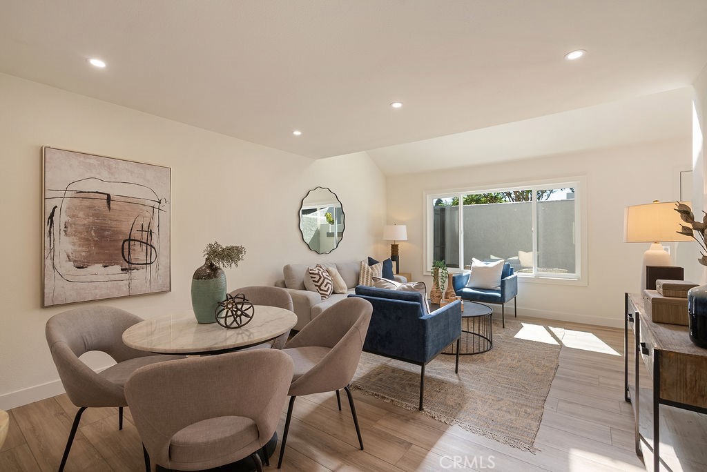 18644 Applewood