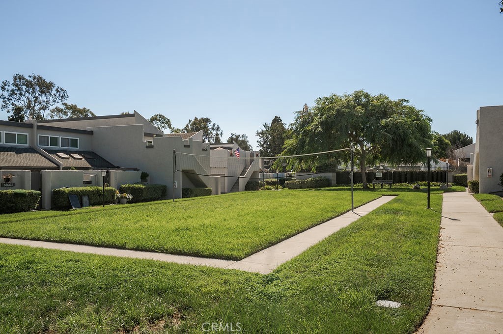 18644 Applewood