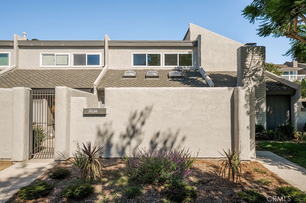 18644 Applewood