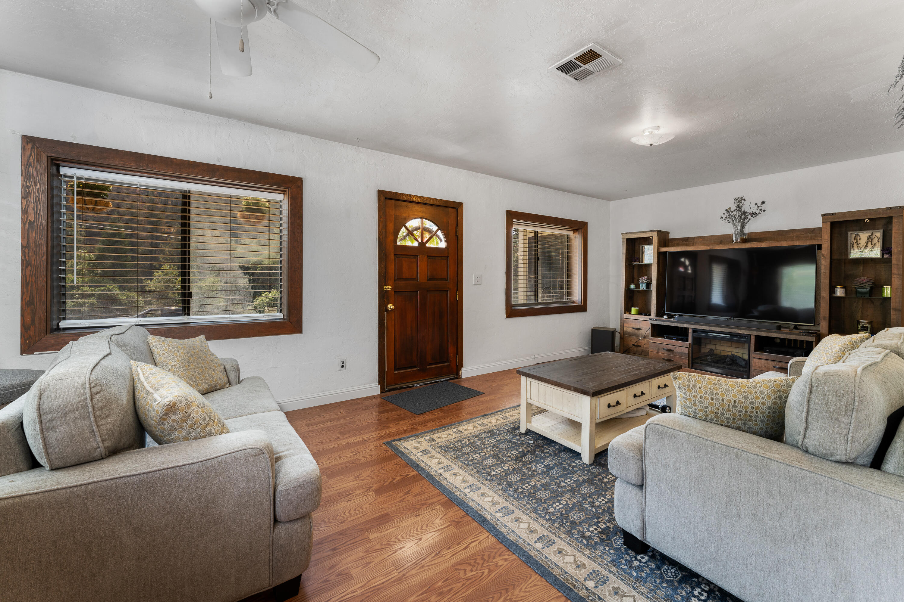 4716 Highway 238