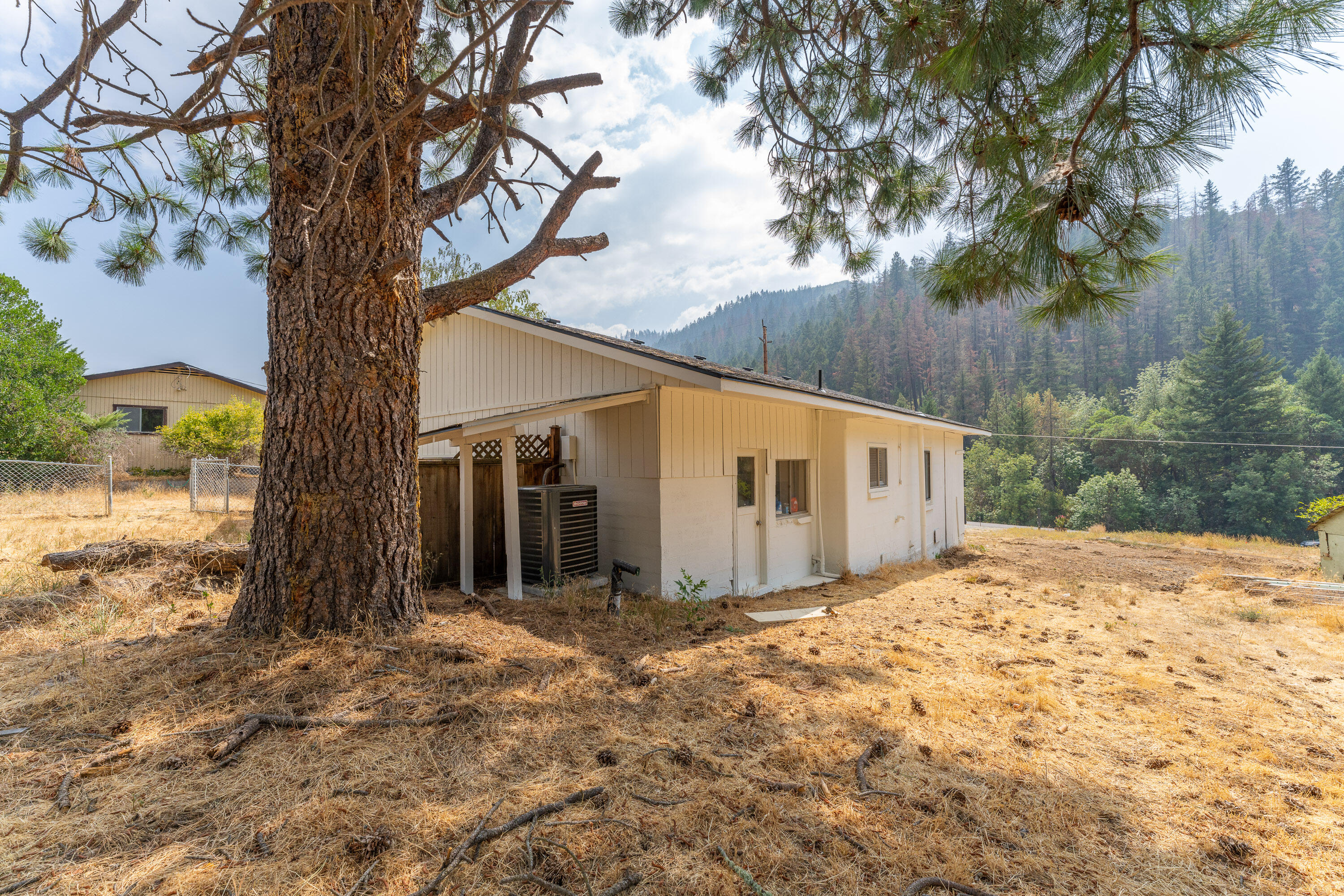4716 Highway 238