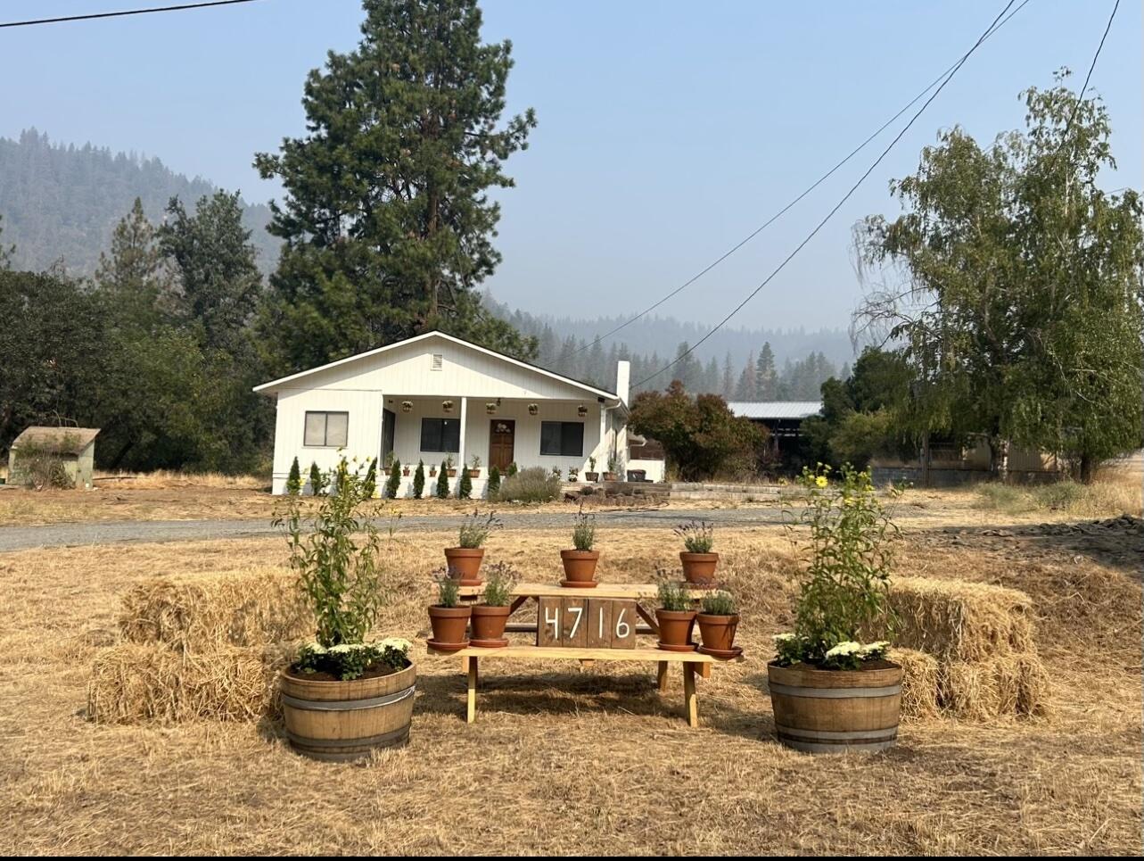 4716 Highway 238