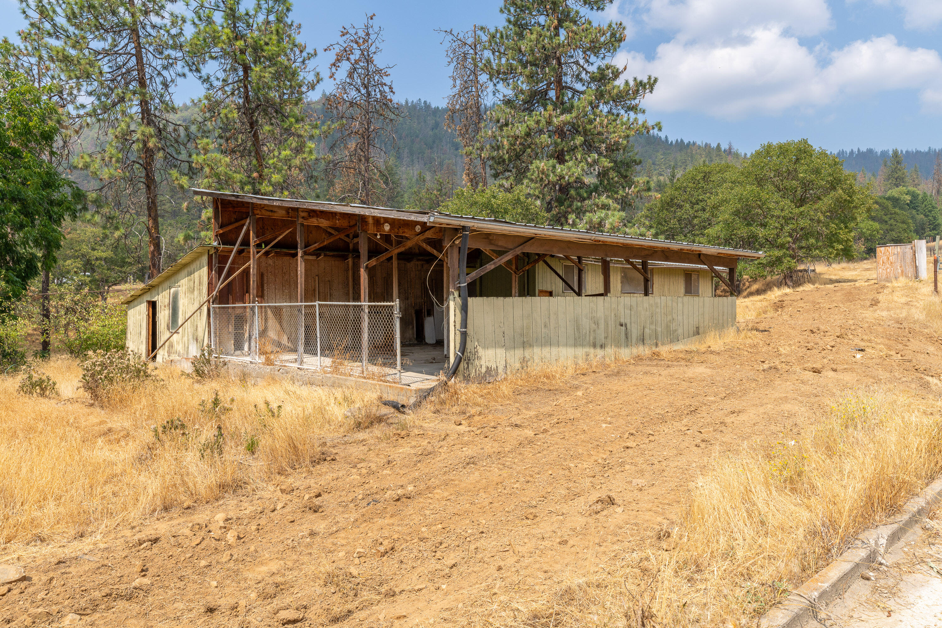 4716 Highway 238