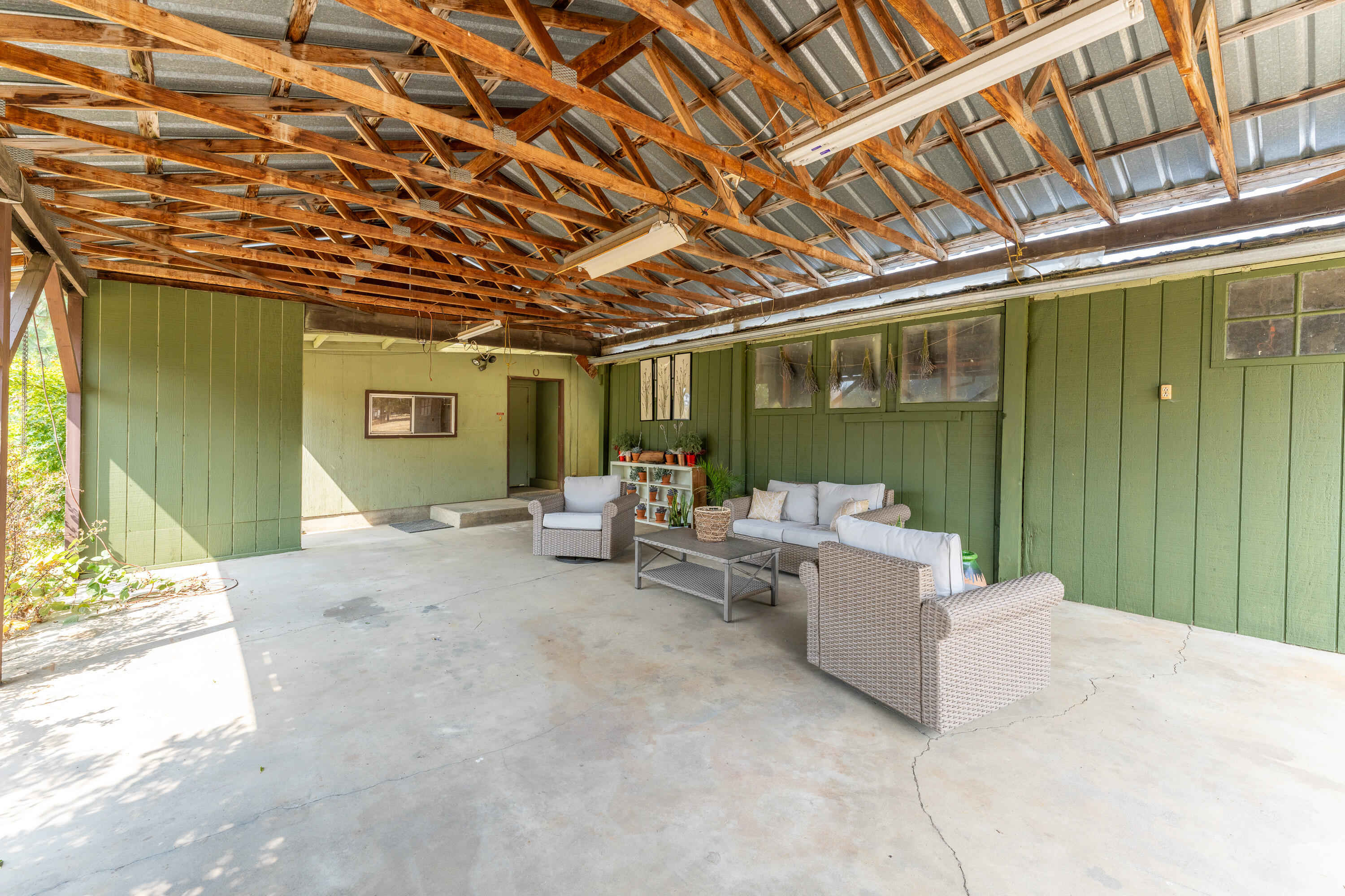4716 Highway 238