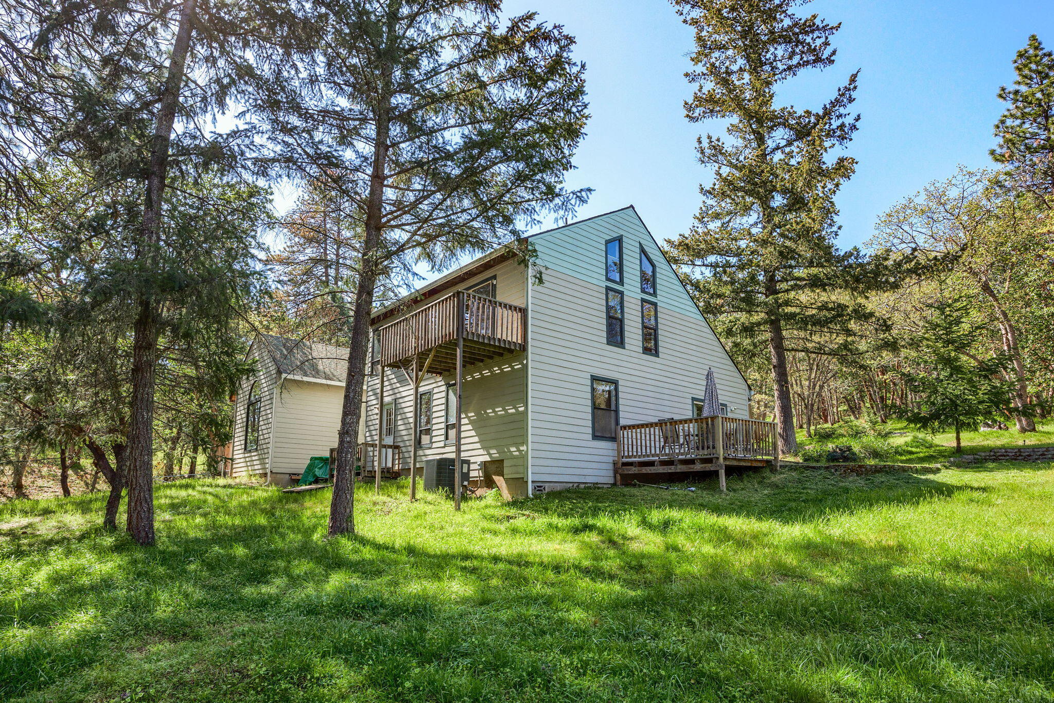 310 Richard Way