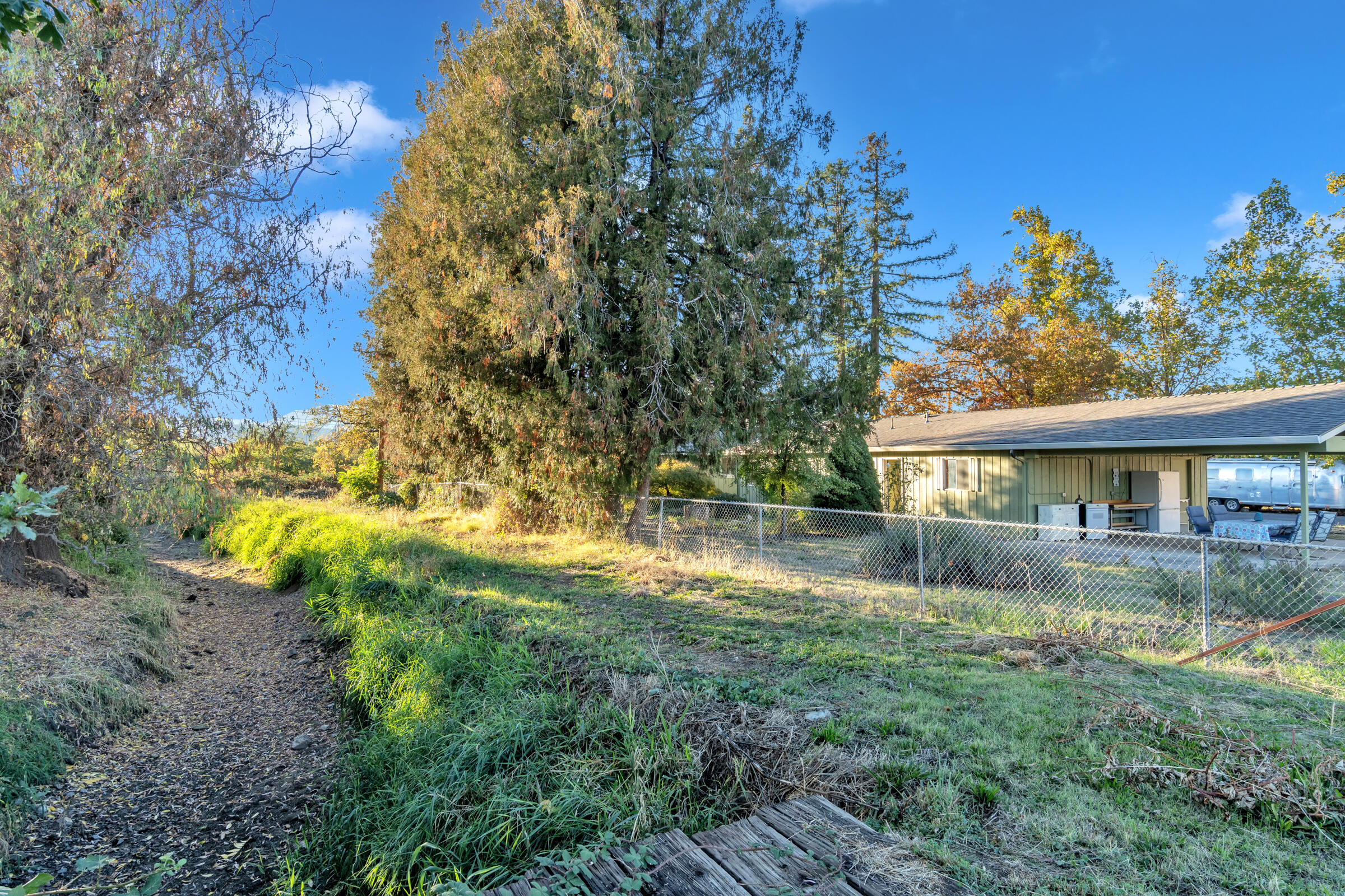 1775 Hull Road