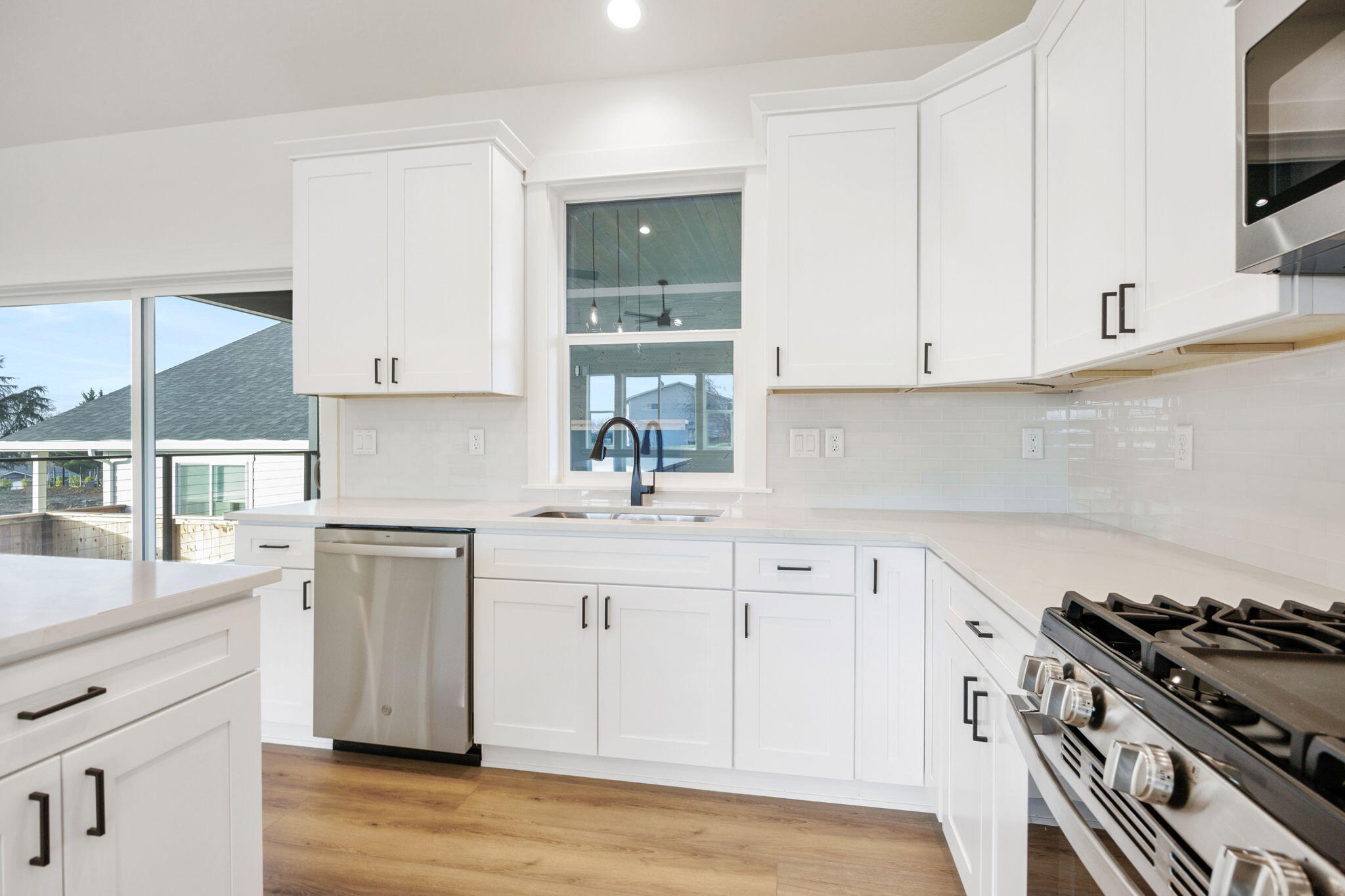 3375 Viewpoint Drive