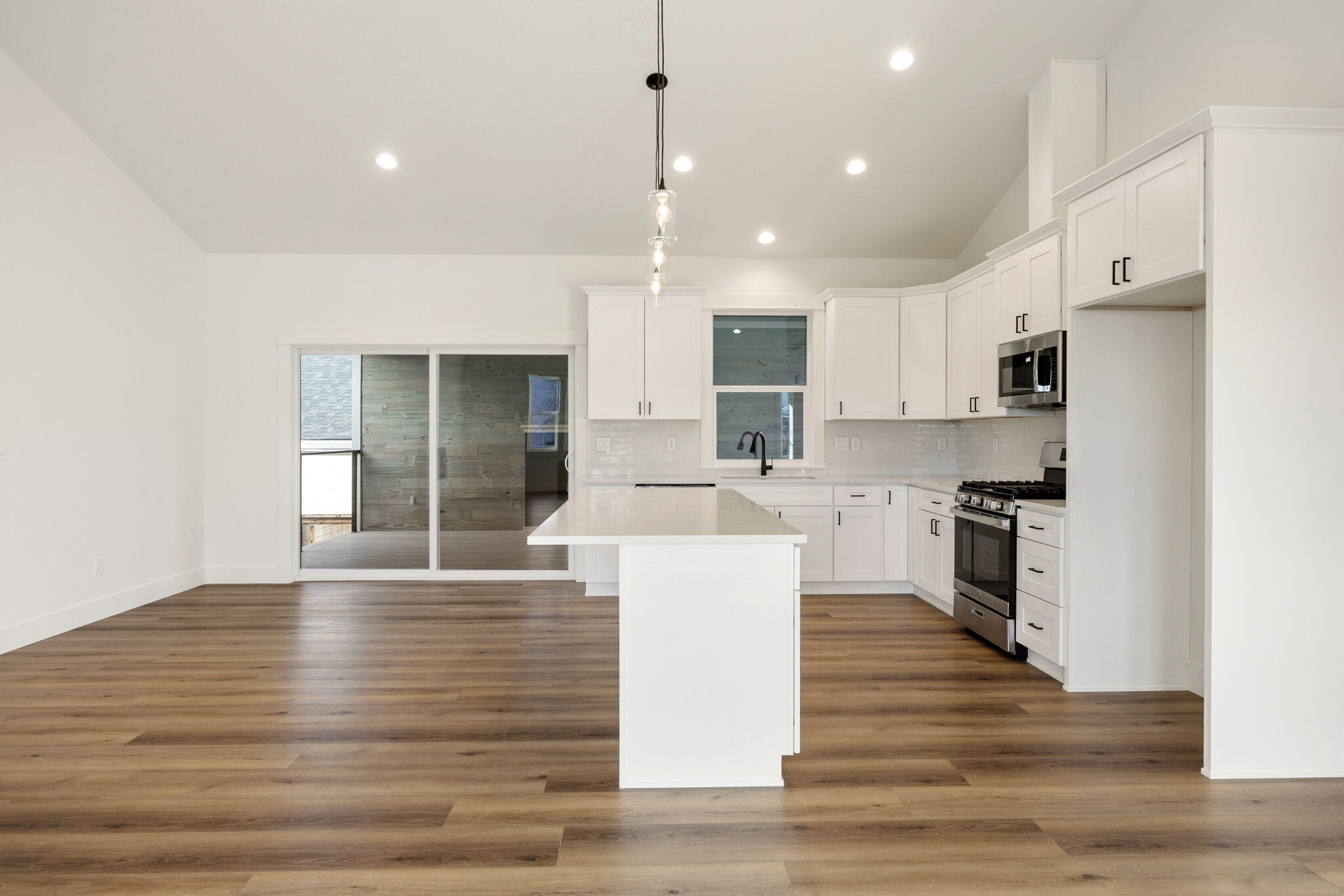 3375 Viewpoint Drive